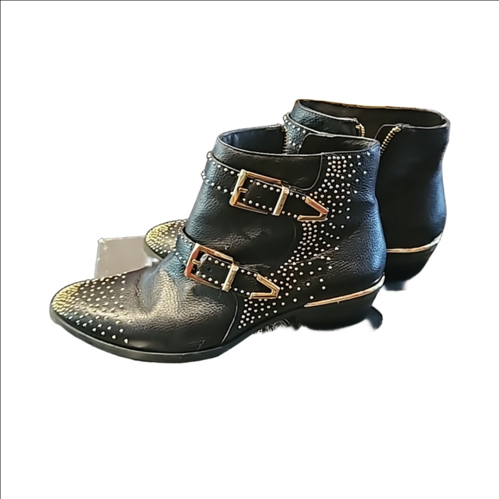 Black vintage studded Vince camuto booty